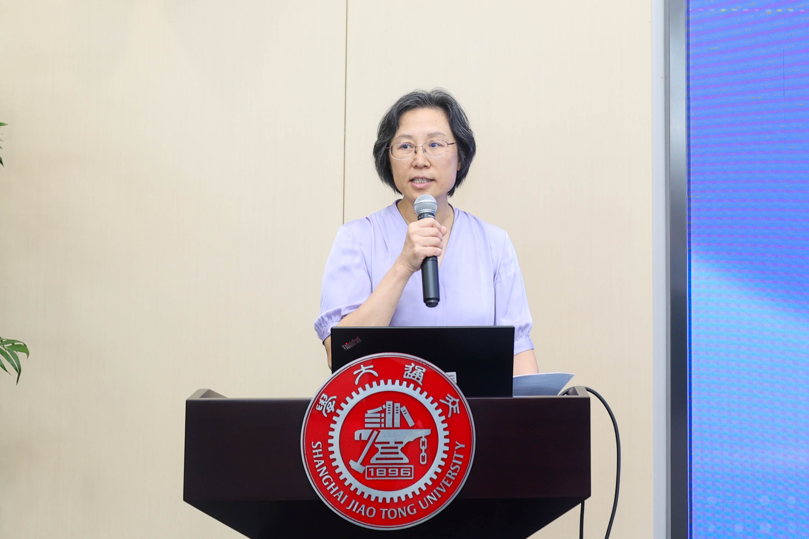 1694411375710971.jpg 欧美a片
副教务长 吴静怡 (2).JPG