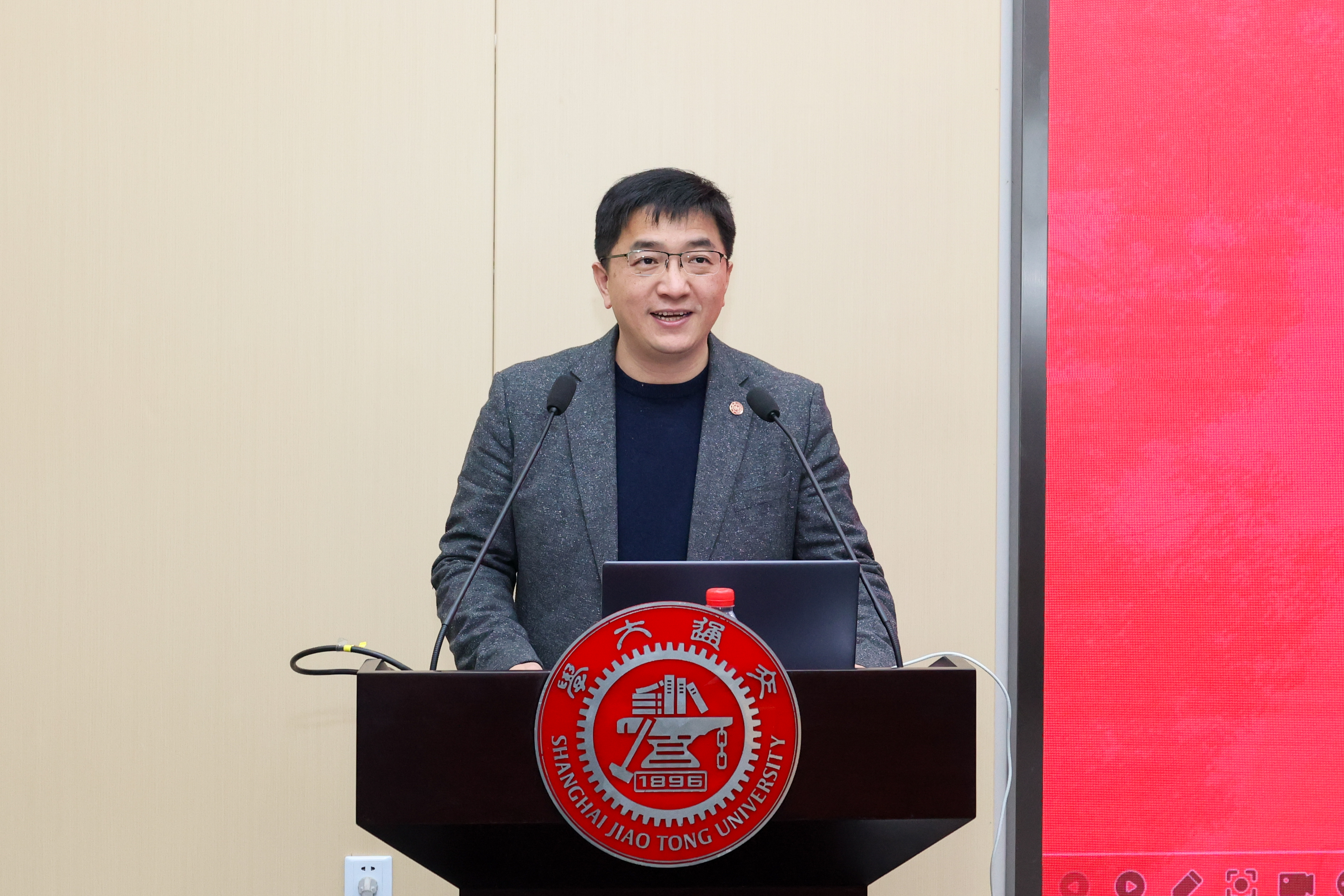 1769776199689772.jpg 211A1735.jpg